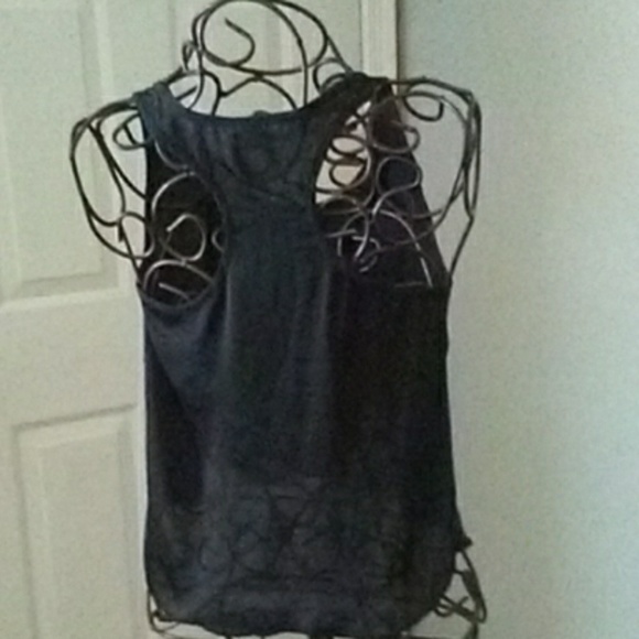 Top - Picture 3 of 4